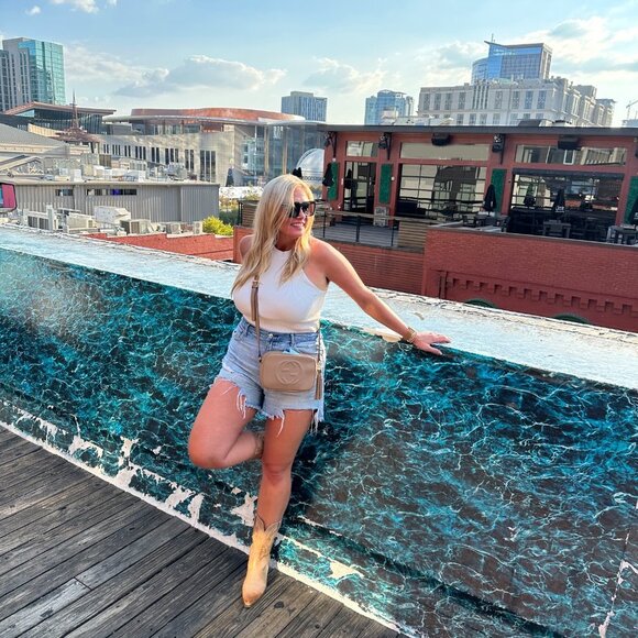 Meet your Posher, Krystal - Picture 13 of 13